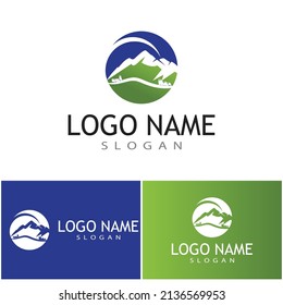 Vector de diseño de logotipo de montaña moderno y simple, silueta de pico de pico de hielo en la cima del monte rocoso