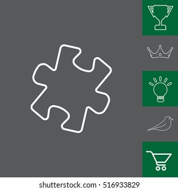 Simple puzzle line icon