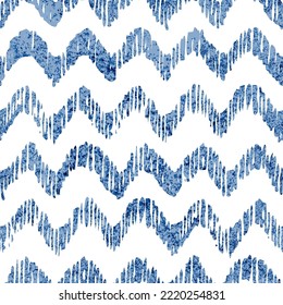 Simple seamless striped pattern. Blue zigzag on a white background. Grunge vintage texture. Wavy background for textiles, packaging. Vector illustration.