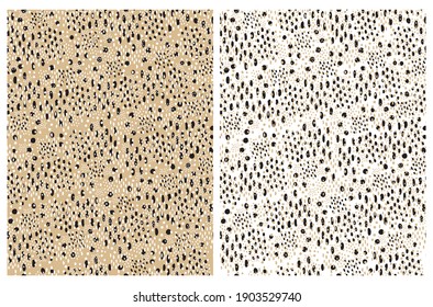 Simple Seamless Vector Pattern with Hand Drawn Spots Isolated on a Light Gold and White Background. Doodle Print ideal for Fabric, Wrapping Paper. Wold Animal Skin Print. Leopard Fur Design.