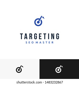 Simple target symbol logo with a flag hit the middle