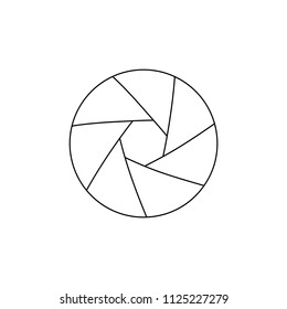 Simple thinline icon of photo camera lens aperture