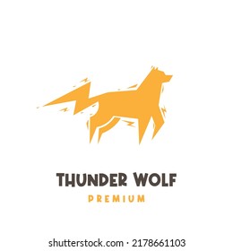Simple thunder wolf illustration logo