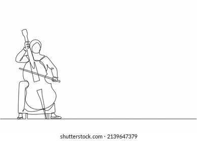Una sola línea contínua dibujando a una artista árabe jugando con el contrabando. Mujer célebre tocando violonchelo, músico tocando instrumento de música clásica. ilustración vectorial de diseño gráfico de una línea