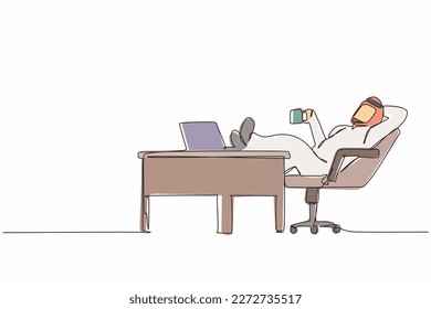 Single continuous line drawing Arab businessman work relaxed at desk and drink cup of coffee. Flat design of employee character working with laptop computer. One line draw graphic vector illustration