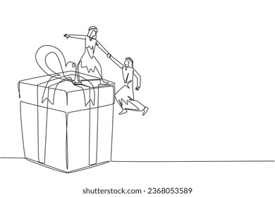 Single continuous line drawing Arab businessman helps colleague climb big gift box. Integrated teamwork to reach the highest level for rewards. Helping each other. One line design vector illustration