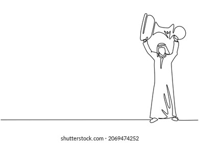 Single continuous line drawing Arabian businessman holding, lifting pawn chess piece. Successful entrepreneurship tactics or strategy, superiority in business. One line draw design vector illustration