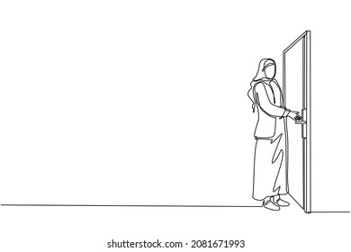 Single continuous line drawing Arabian businesswoman inserts key into keyhole which is on the door. Woman opens office room door with key. Success business concept. Dynamic one line draw design vector