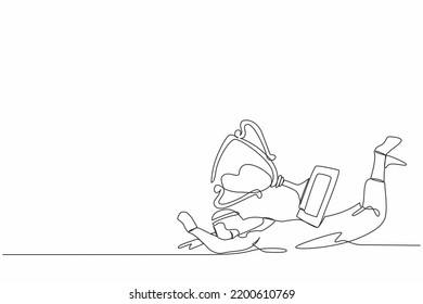Single continuous line drawing Arabian businessman under heavy trophy burden. Young male worker fail to achieve goals. Delayed career path at office. One line draw graphic design vector illustration