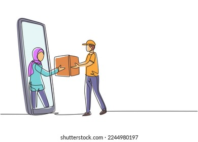 Single continuous line drawing Arabian female customer receives boxed package, through smartphone screen from courier. Online delivery service. Dynamic one line draw graphic design vector illustration