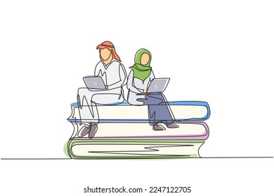 Single continuous line drawing Arabian couple with laptop sitting on pile of books together. Freelance, distance learning, online courses, studying. One line draw graphic design vector illustration