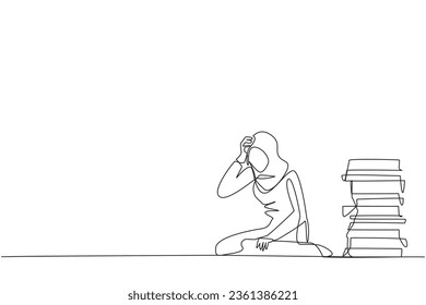 Una línea continua dibujando a una empresaria árabe sentada cerca de montones de archivos de trabajo. Demasiado trabajo es estresante. Dejar de trabajar hace que el trabajo se descuide. Cansado. Ilustración vectorial de diseño de una línea