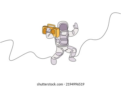 Single continuous line drawing of astronaut bringing vintage radio on shoulder in cosmic galaxy. Outer space music concert concept. Trendy one line draw design graphic vector illustration
