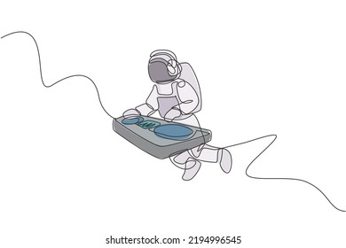 Single continuous line drawing of astronaut playing dj audio mixer musical instrument in cosmic galaxy. Outer space music concert concept. Trendy one line draw graphic design vector illustration