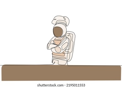 Single continuous line drawing of astronaut chef cross his hands on chest, pose elegant in outer space cafe. Healthy restaurant cuisine concept. Trendy one line draw design graphic vector illustration