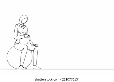 Single continuous line drawing beautiful Arabic pregnant woman exercises with fitball working out with light weights in the gym. fitness, pregnancy concept. One line graphic design vector illustration