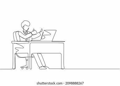 Single Continuous Line Drawing Businessman Giving Good Sign In Front Of Computer. Male Manager In Suit Operating PC While Doing Thumbs-up Sign. Happy Employee Concept. One Line Graphic Design Vector