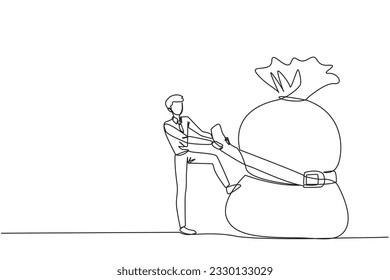 Un solo dibujo continuo de un empresario se envolvió y sacó la bolsa de dinero con un cinturón. Disminución de la inversión, caída de la venta. Ahorra en gastos innecesarios. Ilustración vectorial de diseño de una línea