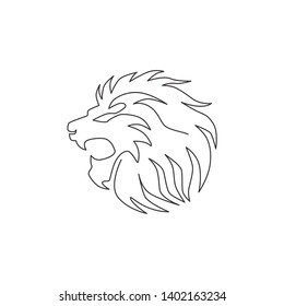 Single continuous line drawing of elegant lion head for sport club logo identity. Dangerous big cat mammal animal mascot concept for game club. Dynamic one line draw design illustration vector graphic