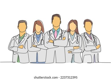 Un único grupo de dibujo continuo de una sola línea de un joven médico prometedor posando de pie y cruzando las manos en el pecho juntos en el hospital. Concepto de equipo médico diseño de una línea de dibujo ilustración vectorial