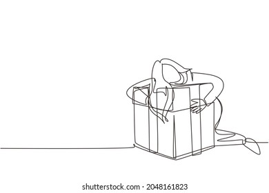 Single continuous line drawing happy woman hugging present box with love. Girl holding tightly in her arms cute gift box with bow. Present, gift, birthday, party concept. One line draw design vector