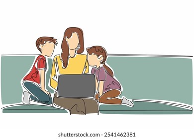 Einzel durchgehende Linie Zeichnung Mutter öffnet Laptop auf Sofa mit ihrer Tochter und Sohn. Die Arbeit nach Hause bringen. Ich vermisse die Kinder so sehr. Nationaler Tag der alleinerziehenden Eltern. Vektorgrafik mit einzeiligem Design