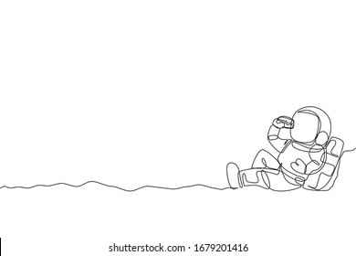 Single continuous line drawing of spaceman sitting relax on moon surface and eating delicious beef burger. Fantasy fiction of outer space life concept. Trendy one line draw design vector illustration