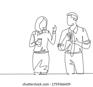 Single continuous line drawing of two young male and female worker holding paper cup drink and chatting during office break. Rest break at work concept one line draw design graphic vector illustration