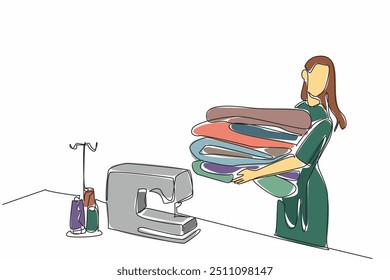 Línea continua única dibujando mujeres que llevan pilas de telas coloridas. Listo para ser colocado cerca de la máquina de coser. Volviéndome creativo. Artesanía. Día Nacional del Acolchado. Ilustración vectorial de diseño de una línea