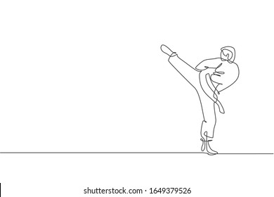 Single continuous line drawing of young confident karateka man in kimono practicing karate combat at dojo. Martial art sport training concept. Trendy one line draw graphic design vector illustration