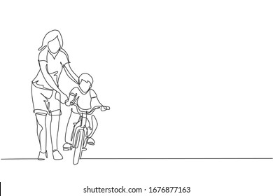 Single continuous line drawing young kids boy learning ride bicycle and mother at outdoor park  Parenthood lesson  Family time concept  Trendy one line draw graphic design vector illustration