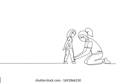 Single continuous line drawing of young mother tying her daughter shoelaces at home before go to school, parenthood. Family parenting concept. Trendy one line draw design vector graphic illustration