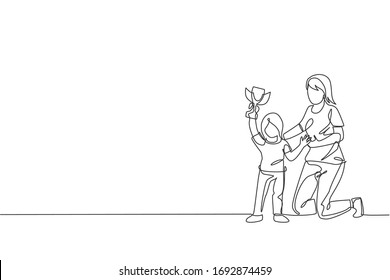 Single continuous line drawing of young mom congratulate her daughter who win first place trophy at study competition. Happy family parenthood concept. Trendy one line draw design vector illustration