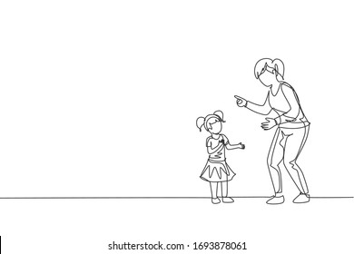 Single continuous line drawing of young mom giving talk some good advice to her daughter at home. Communication concept. Happy family parenting. Trendy one line draw design vector graphic illustration