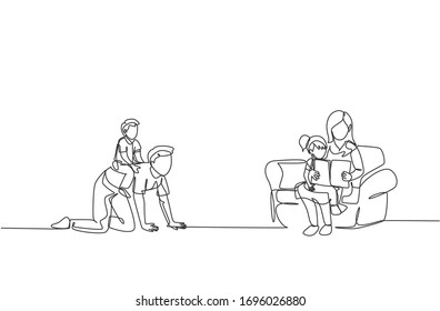 Single continuous line drawing of young father play with son while mother sitting on sofa and reading book to daughter. Happy family parenting concept. Trendy one line draw design vector illustration