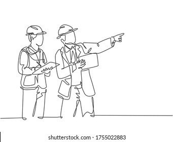 Single continuous line drawing of young architect and house builder discussing residence blueprint with consultant. Home construction planning concept. One line draw graphic design vector illustration