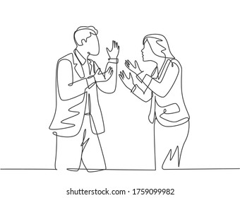 Single continuous line drawing of young angry businessman and businesswoman debating business project at the office. Business deal failure concept one line graphic draw design vector illustration