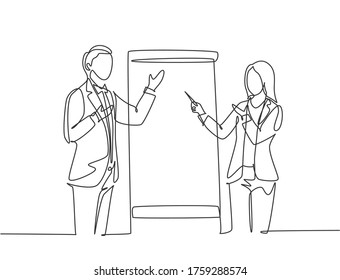 Single continuous line drawing of young happy male and female business coach speaking in front of the class. Coaching course and meeting concept one line draw design graphic vector illustration