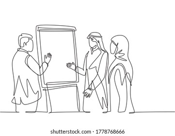 Single continuous line drawing of young muslim businessman presenting collaboration strategy with his colleague. Arab middle east cloth kandura, thawb, robe. One line draw design vector illustration