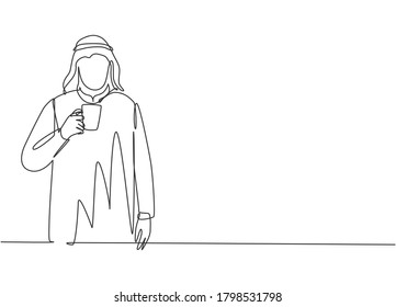 Single Continuous Line Drawing Of Young Muslim Businessmen Holding A Cup Of Coffee While Walking On Office. Arab Middle East Cloth Shmagh, Kandura, Thawb, Robe. One Line Draw Design Illustration