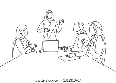 Single continuous line drawing of young muslim businessman presenting proposal business to prospective investor. Arab middle east cloth kandura, thawb, robe. One line draw design vector illustration