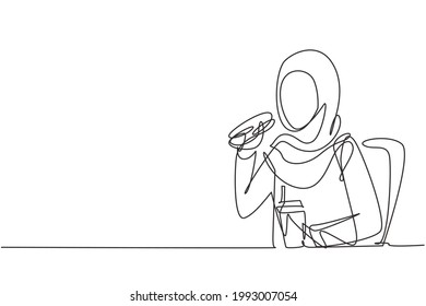 Single continuous line drawing young Arabian woman having hamburger meal and drink cup of cola with hand. Happy and enjoy lunch at restaurant. Dynamic one line draw graphic design vector illustration