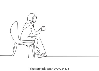 Single continuous line drawing young Arabian girl sitting in modern chair, enjoying coffee in front of window at cozy home, side view concept. Dynamic one line draw graphic design vector illustration