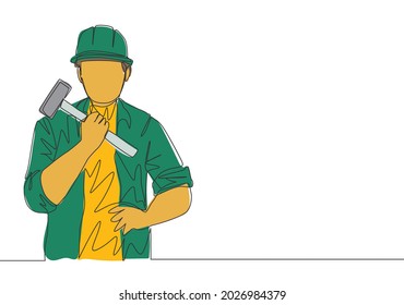 Single continuous line drawing of young craftsman holding hammer and wearing uniform with helmet. Handyman house renovation service concept. One line draw design illustration