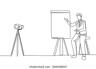 Single continuous line drawing young businessman blog doing presentation. Marketer, financial advisor, business coach, trainer. Entrepreneur streaming webinar. One line draw design vector illustration