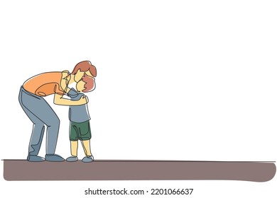 Single continuous line drawing of young father hugging his son full of warmth before go to school, parenthood time. Family parenting concept. Trendy one line draw graphic design vector illustration