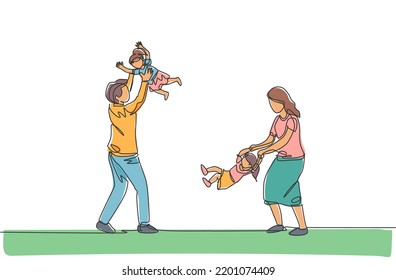 Dibujo de una sola línea contínua de madre joven y padre jugando con su hija gemela en casa. Feliz concepto de paternidad familiar. Ilustración del vector de diseño de trazas de una línea