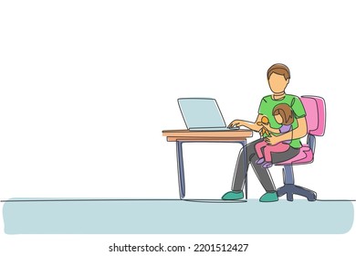 Single continuous line drawing of young dad siting on sofa and holding his daughter while typing on laptop, work from home. Happy family parenting concept. One line draw design vector illustration