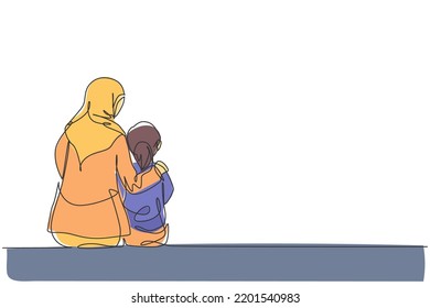 Single continuous line drawing of young Arabian mother and her daughter sitting and talking together. Islamic muslim happy family parenthood concept. One line graphic draw design vector illustration