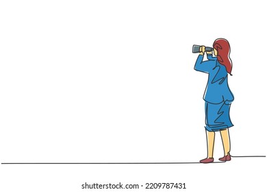 Dibujo de línea continua de una joven empresaria de belleza que busca oportunidades de negocio usando binocular. Administrador visionario. Concepto minimalista dibujo de una línea diseño gráfico ilustración vectorial